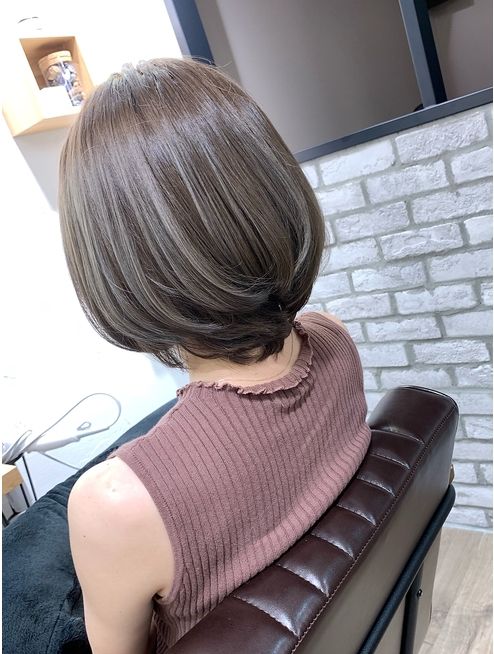 ไอเดียสีผมน้ำตาลเทา หม่น ๆ ละมุนทุกมุมมอง ! ไอเดียสีผมน้ำตาลเทา หม่น ๆ ละมุนทุกมุมมอง !