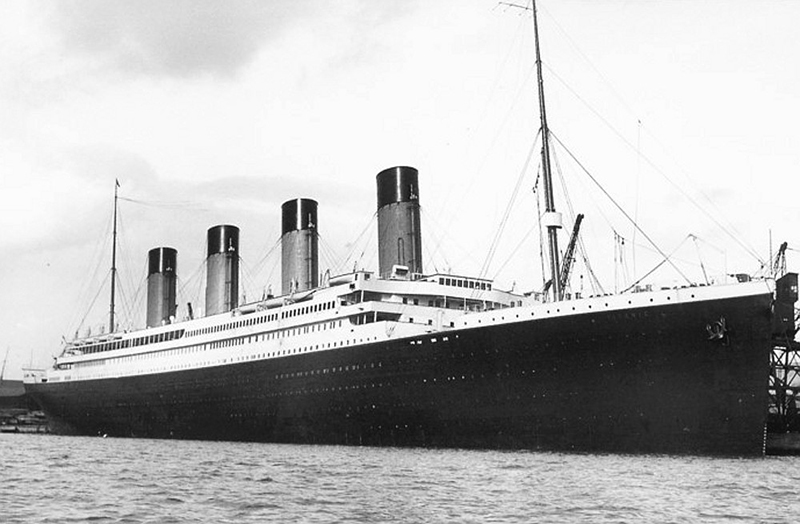 https://upload.wikimedia.org/wikipedia/commons/4/42/Titanic_Sn1912.jpg