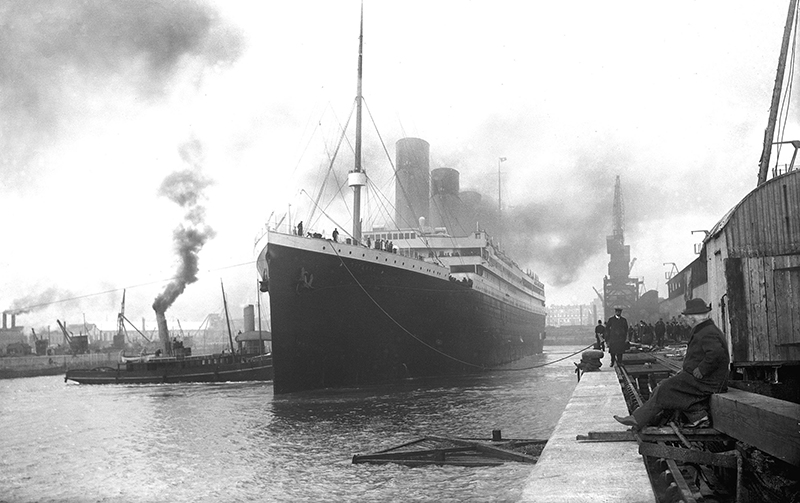 https://upload.wikimedia.org/wikipedia/commons/4/42/Titanic_Sn1912.jpg