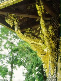 คันทวยศาลาลงสรง หน้าพิพิธภัณฑสถานแห่งชาติ