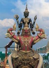 โขนเรือพระที่นั่งนารายณ์ทรงสุบรรณ
