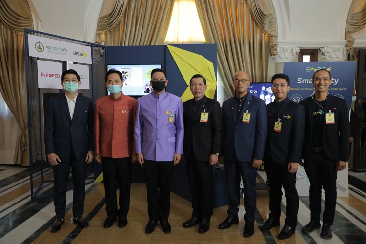 ?ดีป้า? ยกทัพดิจิทัลสตาร์ทอัพ โชว์ผลงานบริการดิจิทัลด้วยเทคโนโลยี 5G แก่นายกรัฐมนตรี